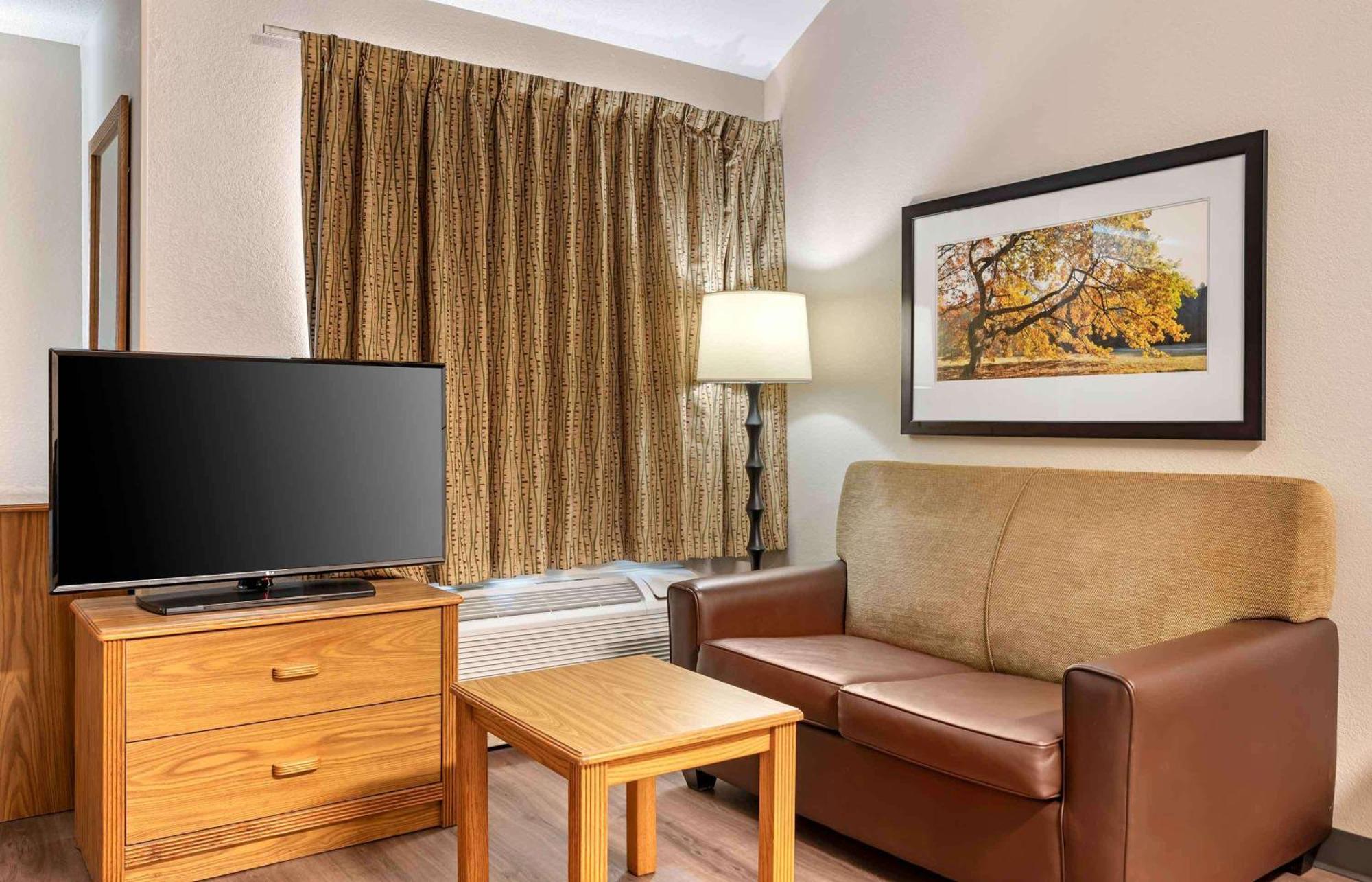 เอ็กซ์เทนด์ สเตย์ อเมริกา บลูแอช รีด ฮาร์ตแมน Hotel ภายนอก รูปภาพ